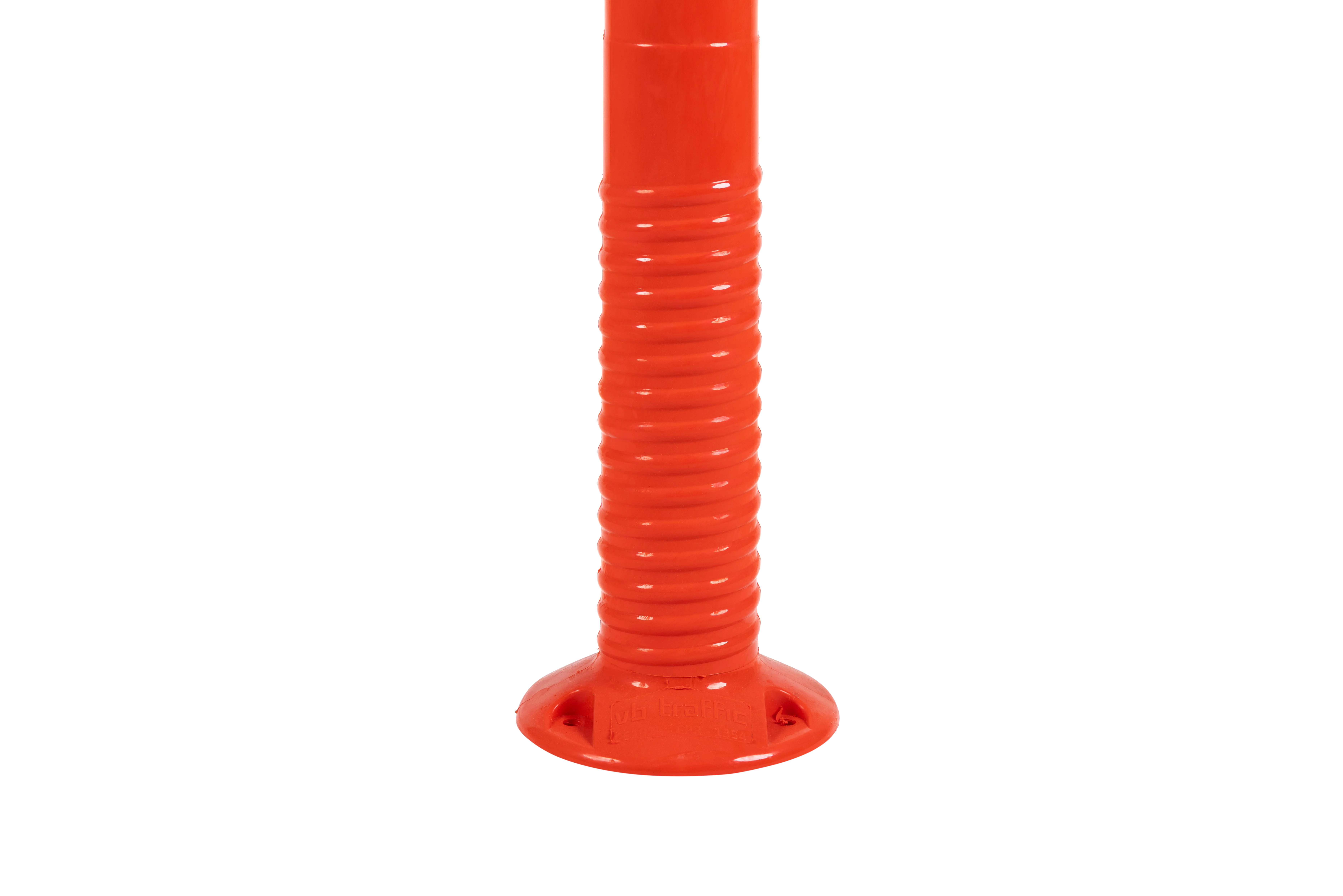 Nahaufnahme des unteren Teils eines flexiblen Absperrpfostens in Orange – gerippter Schaft mit runder Bodenplatte